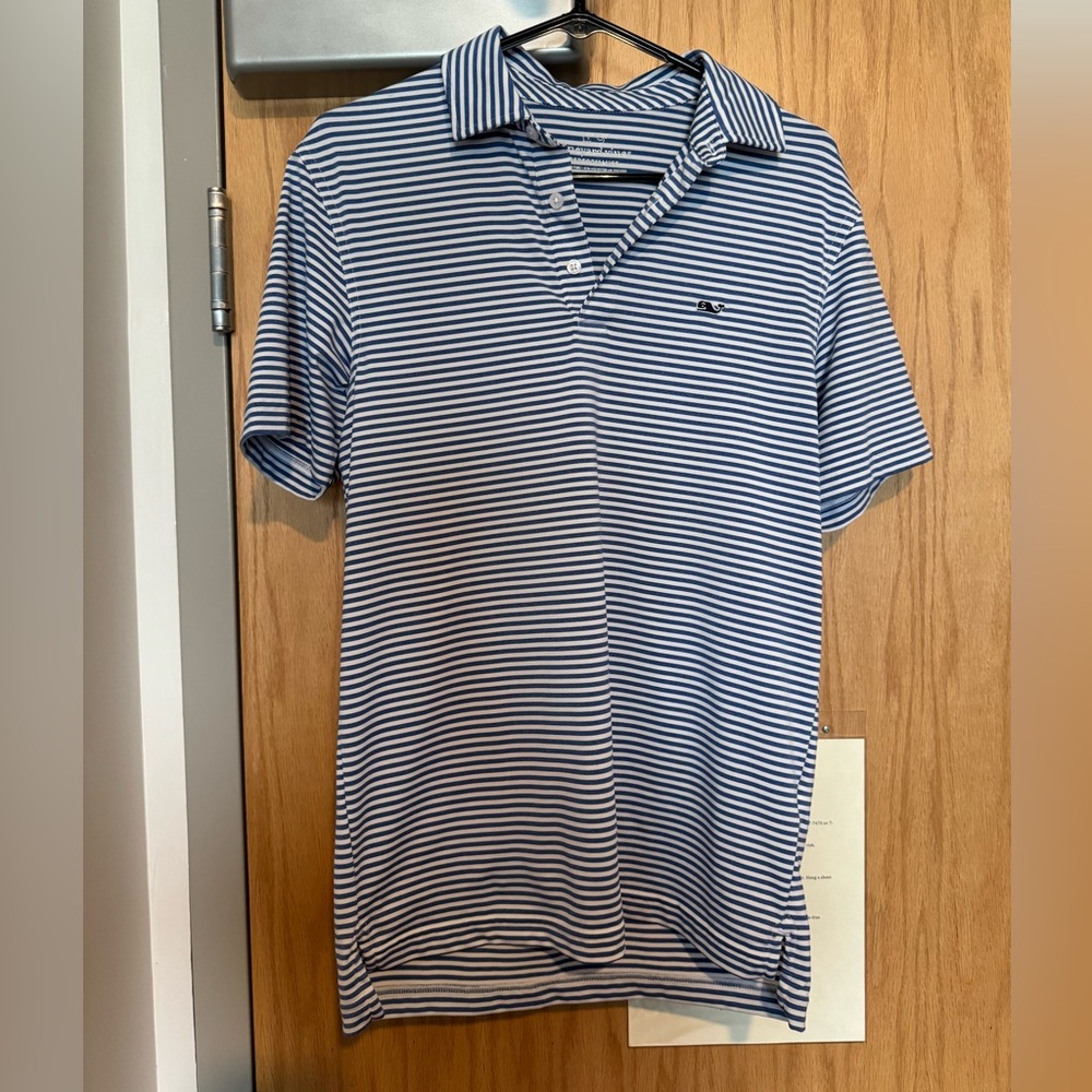 Men’s collared shirt